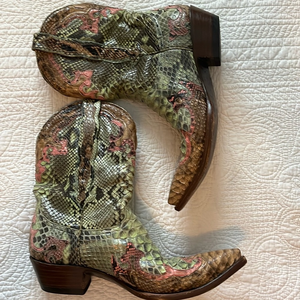 Women’s size 9B Old Gringo cowboy boots